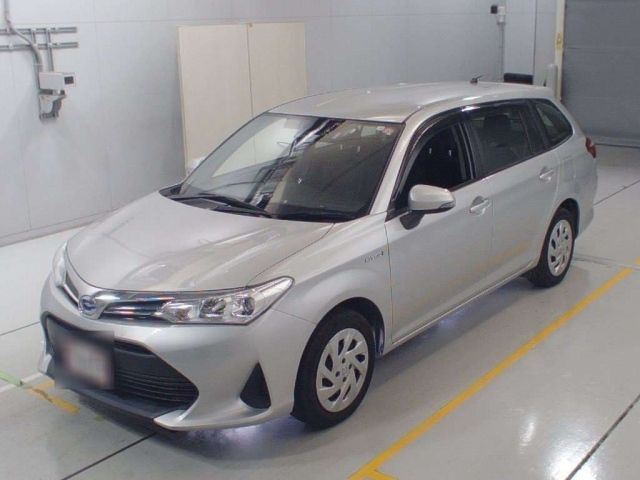 36504 Toyota Corolla fielder NKE165G 2018 г. (CAA Chubu)